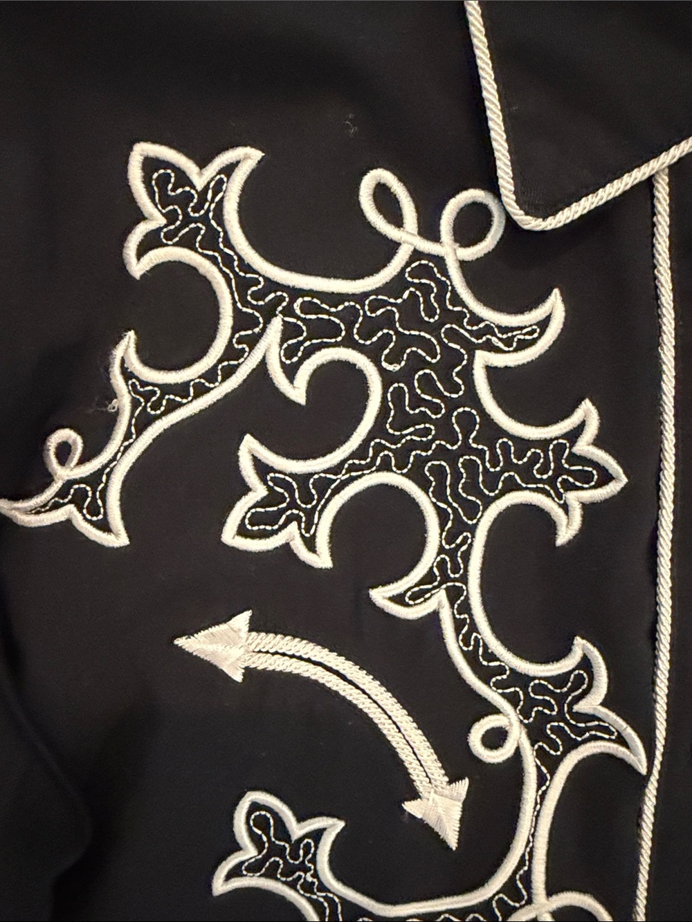 Women’s Black Western Embroidered Shirt size small - Picture 3 of 5